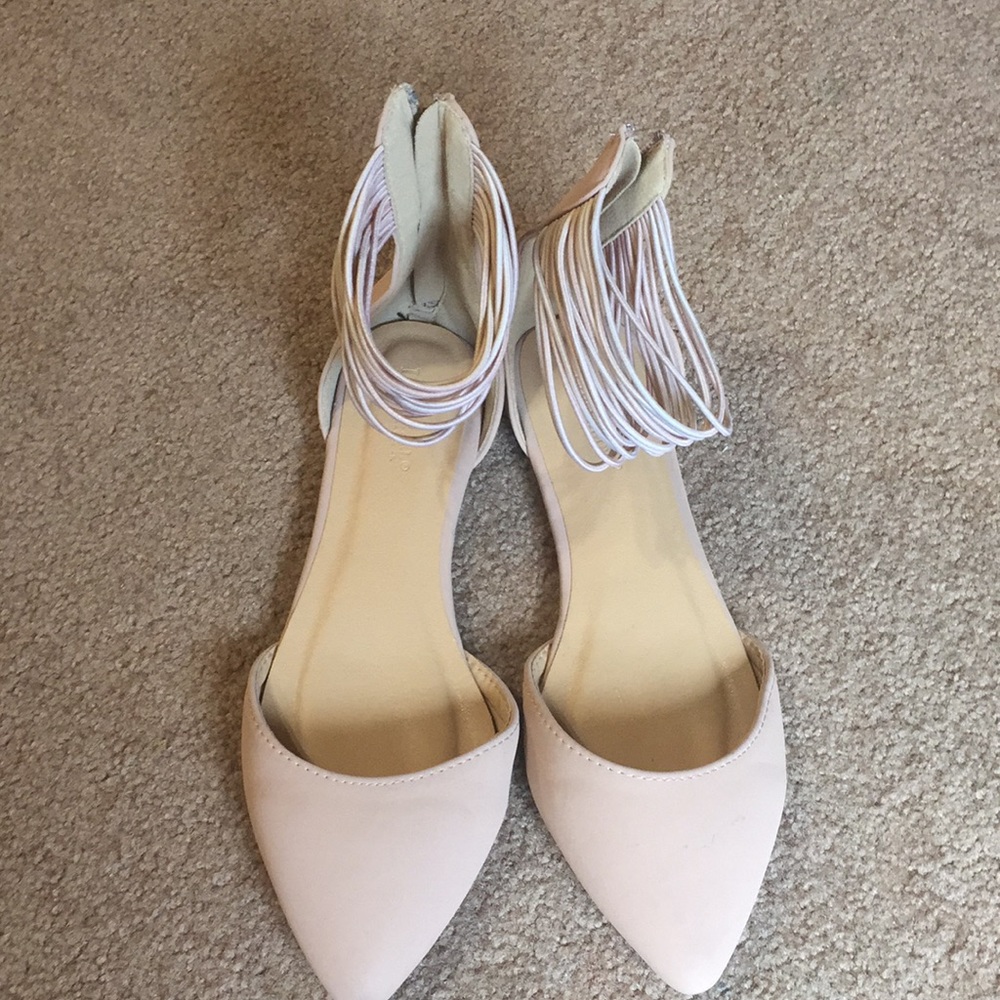 Women’s flats size 8